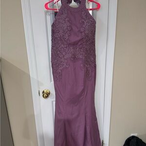 Elegant Purple Lace Evening Gown